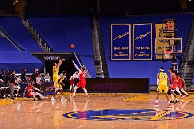 海洋之神·hy590-利拉德昔日采访：库里因为我的话爆砍62分 再也不和他说垃圾话了